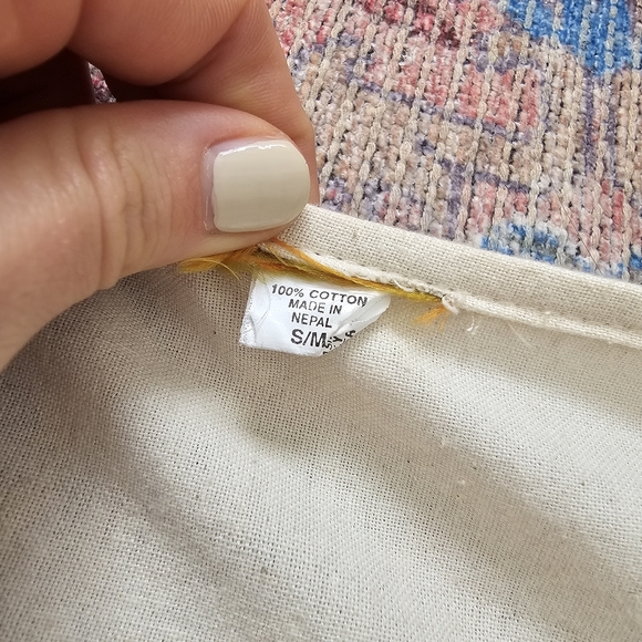 Hand Embroidered - Picture 6 of 6